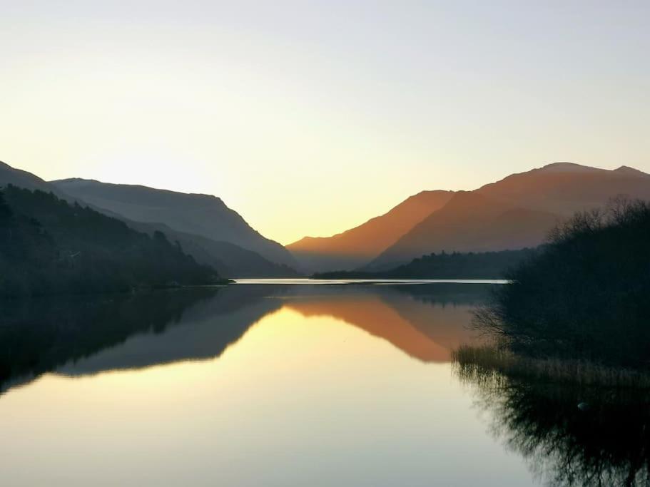 Perfect For Snowdon. Groups, Families+Dogs Welcome Llanberis Exterior photo